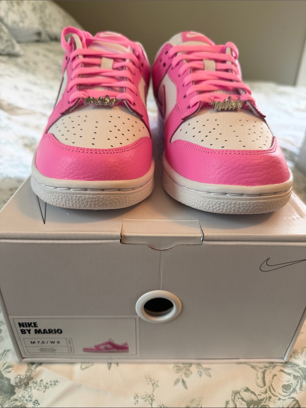 Nike Pink and White Low-Top Sneakers with Metal Logo - Picture 2 of 8